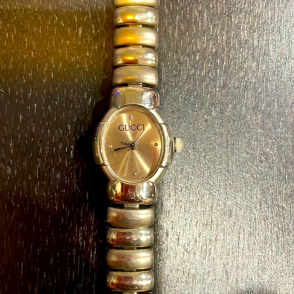 Vintage Woman’s Gucci Watch with Knight Crest